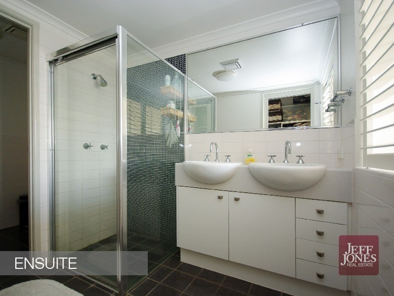 20/11 Kitchener Street, Coorparoo QLD 4151