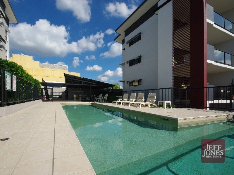 20/11 Kitchener Street, Coorparoo QLD 4151