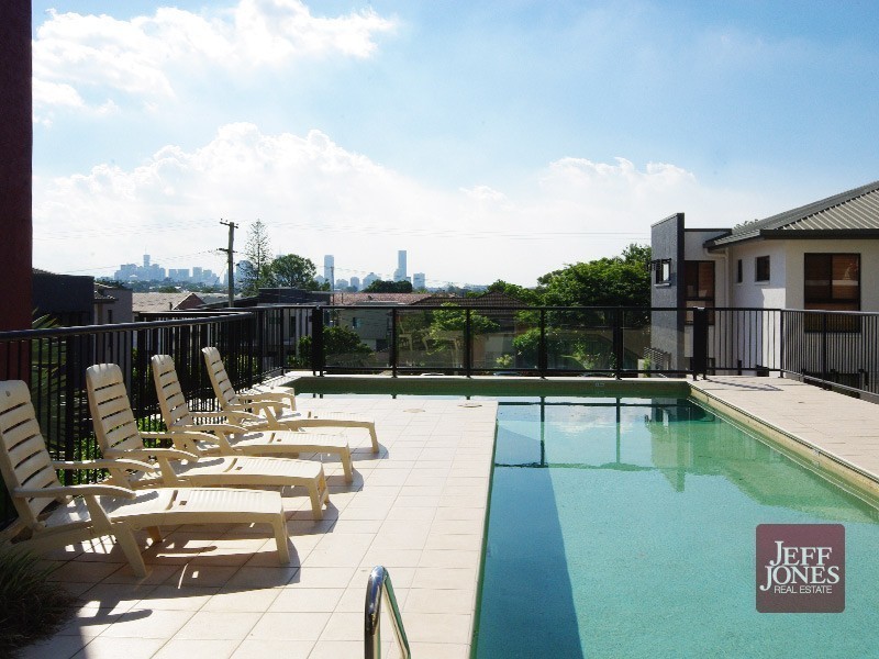 20/11 Kitchener Street, Coorparoo QLD 4151