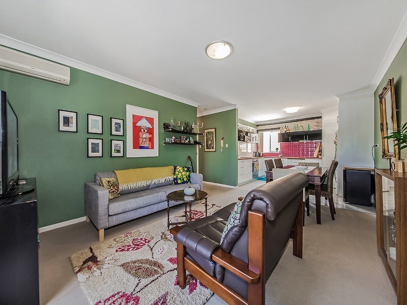 2/56 Knowsley Street, Greenslopes QLD 4120