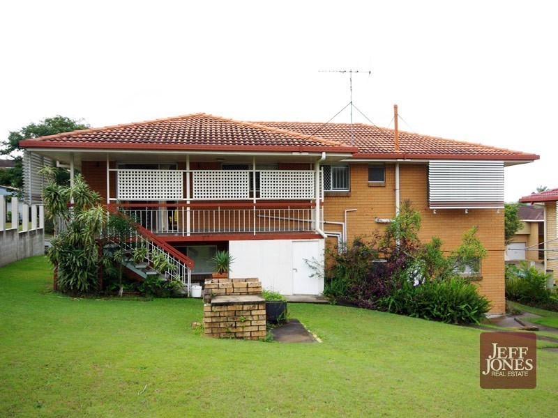 94 Greenmeadow Road, Mansfield QLD 4122