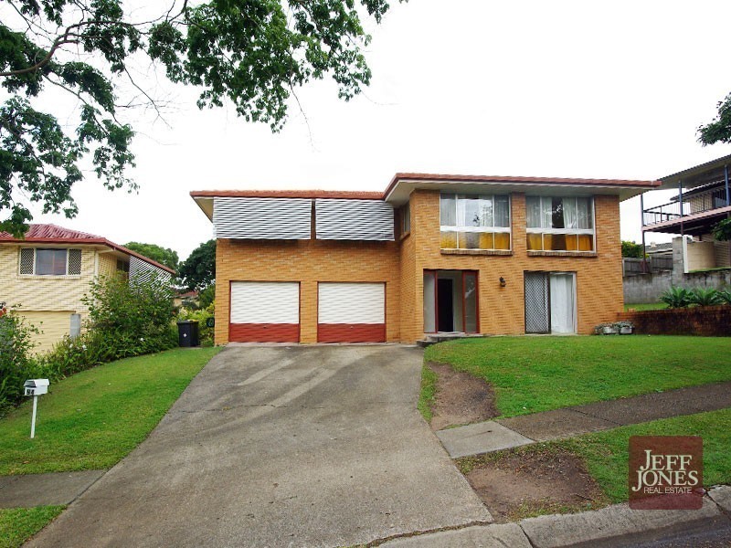 94 Greenmeadow Road, Mansfield QLD 4122