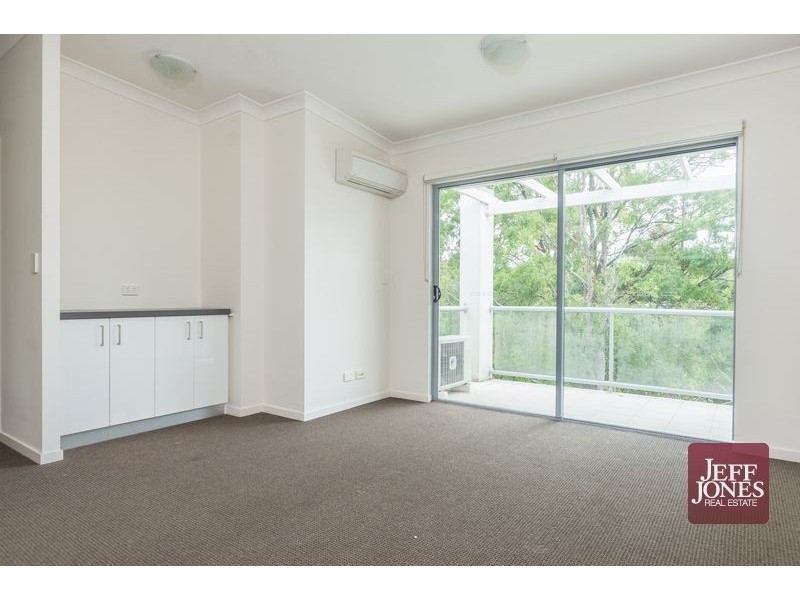 34/108 Nicholson Street, Greenslopes QLD 4120