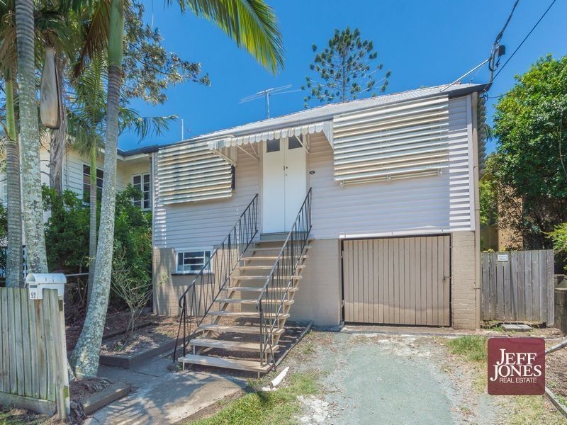 52 Peach Street, Greenslopes QLD 4120