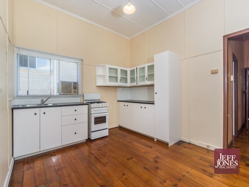 52 Peach Street, Greenslopes QLD 4120