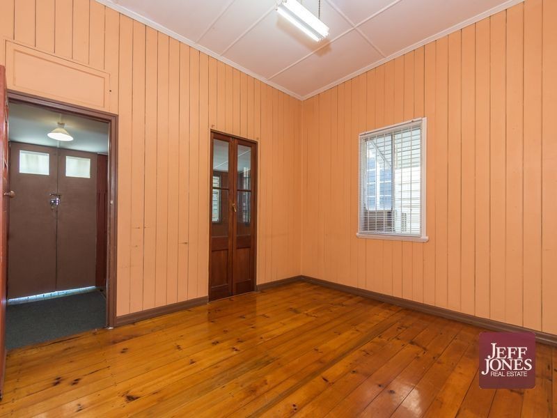 52 Peach Street, Greenslopes QLD 4120