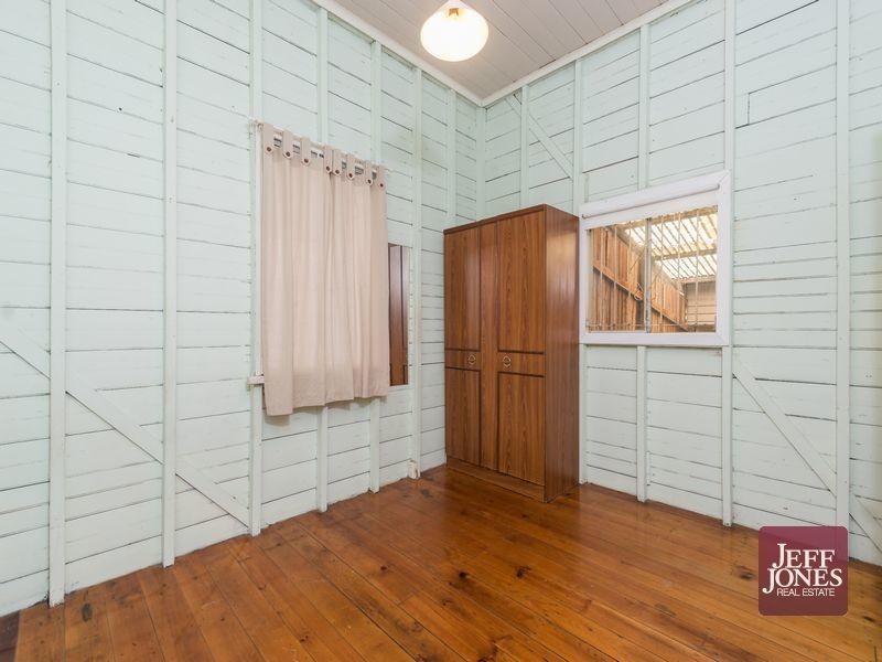 52 Peach Street, Greenslopes QLD 4120