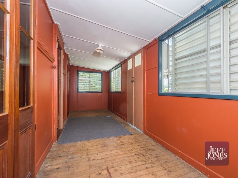52 Peach Street, Greenslopes QLD 4120