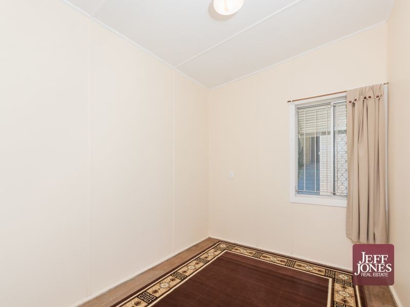 52 Peach Street, Greenslopes QLD 4120