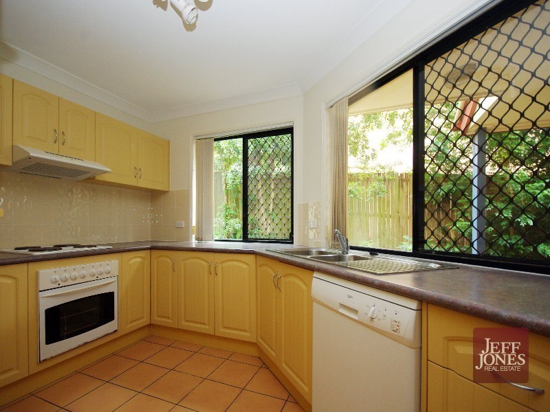 1/37A St Leonards Street, Coorparoo QLD 4151