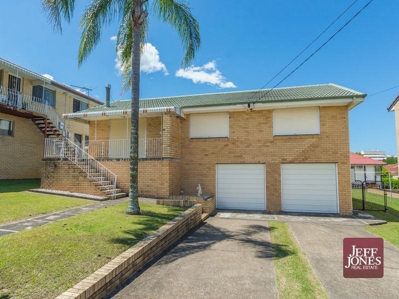 76 Curwen Terrace, Chermside QLD 4032