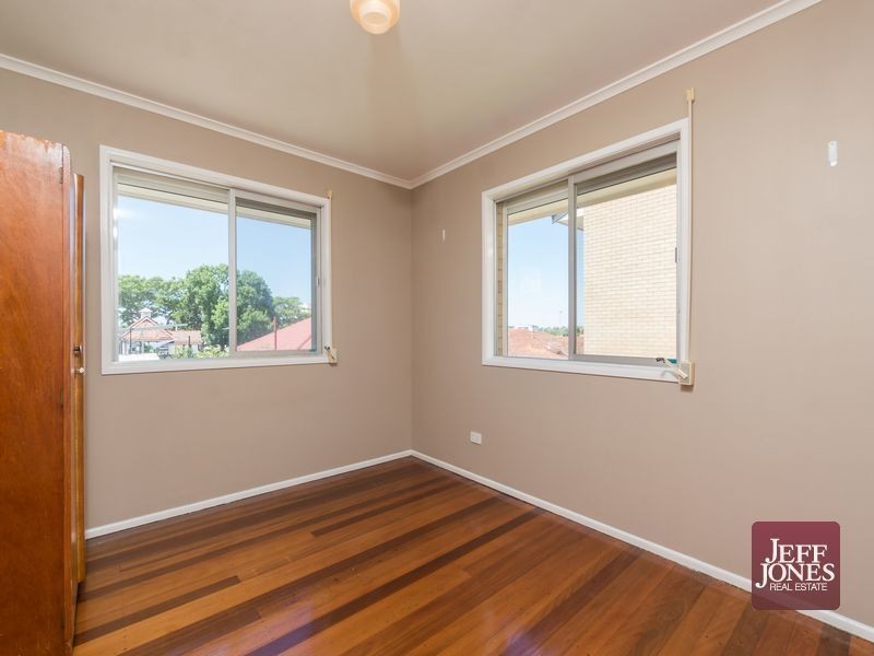 76 Curwen Terrace, Chermside QLD 4032