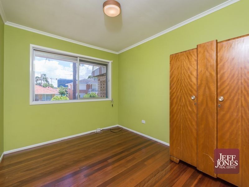76 Curwen Terrace, Chermside QLD 4032