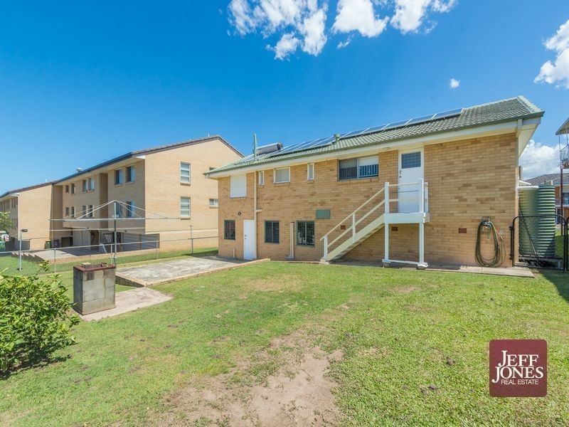 76 Curwen Terrace, Chermside QLD 4032