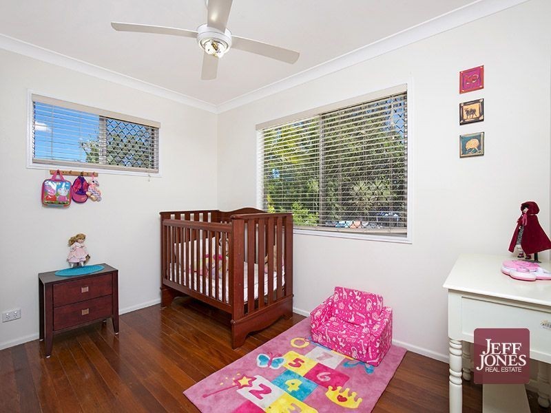 6 Handon Street, Mansfield QLD 4122