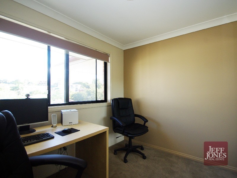 6/12 Newton Street, Coorparoo QLD 4151