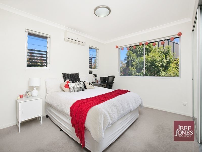 1/38 Chatsworth Road, Greenslopes QLD 4120