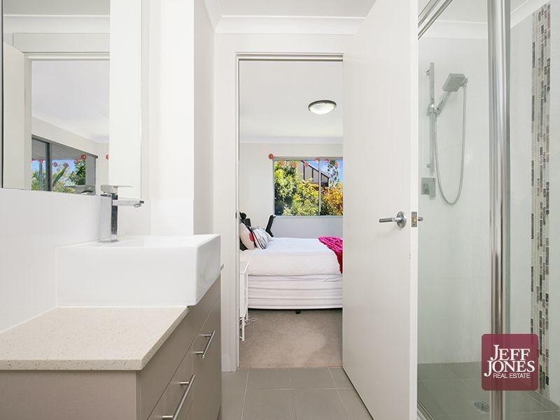 1/38 Chatsworth Road, Greenslopes QLD 4120