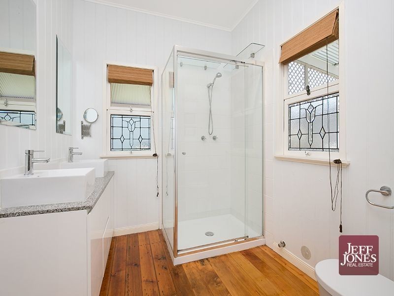 24 Abingdon Street, Woolloongabba QLD 4102