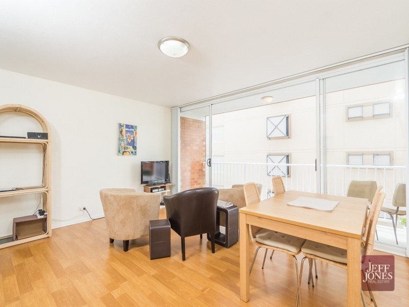 42/64 Thorn Street, Kangaroo Point QLD 4169