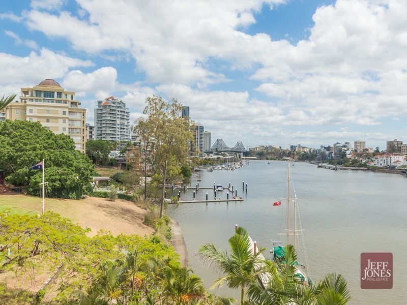 42/64 Thorn Street, Kangaroo Point QLD 4169