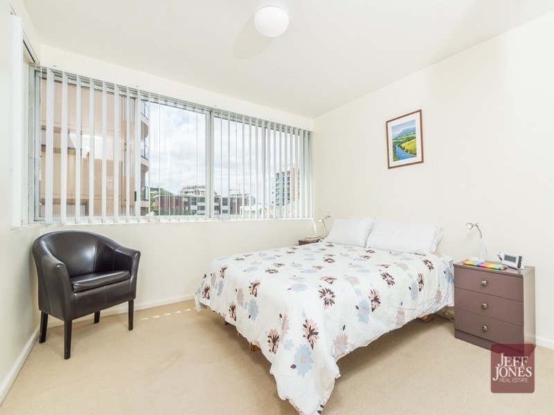 42/64 Thorn Street, Kangaroo Point QLD 4169