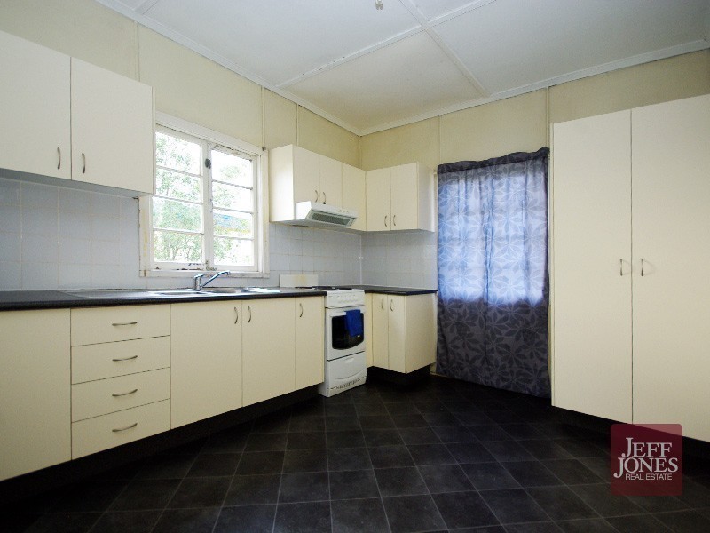 38 Raby Road, Coorparoo QLD 4151