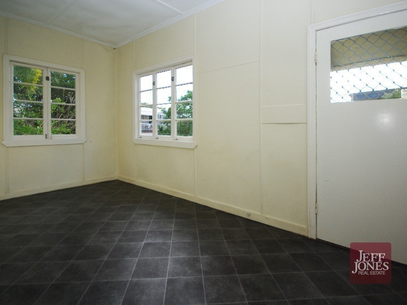 38 Raby Road, Coorparoo QLD 4151