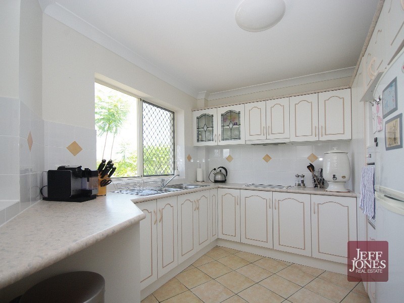 2/15 Chatsworth Road, Greenslopes QLD 4120