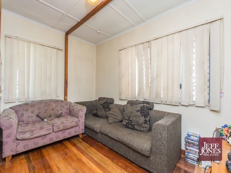 1 Somerfield Street, Upper Mount Gravatt QLD 4122