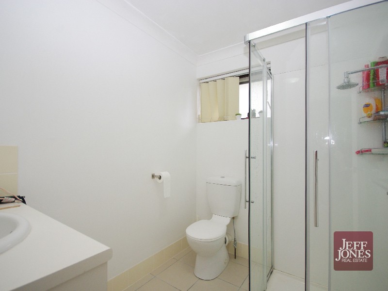 2/30 Wellington Street, Coorparoo QLD 4151