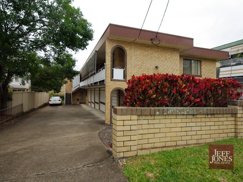 2/30 Wellington Street, Coorparoo QLD 4151