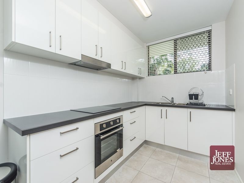 2/7 Zillah Street, Greenslopes QLD 4120