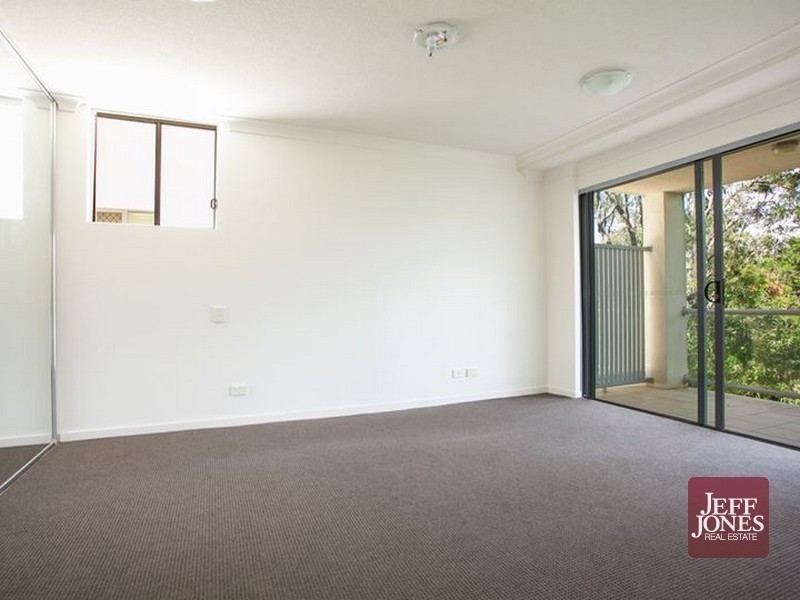 25/108 Nicholson Street, Greenslopes QLD 4120