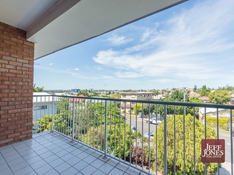 7/63 Shakespeare Street, Coorparoo QLD 4151