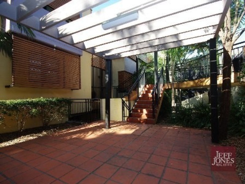 11/84 Lytton Road, East Brisbane QLD 4169