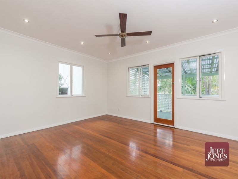 82 Nicholson Street, Greenslopes QLD 4120