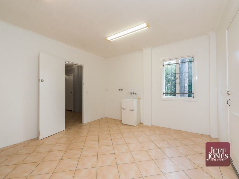 82 Nicholson Street, Greenslopes QLD 4120