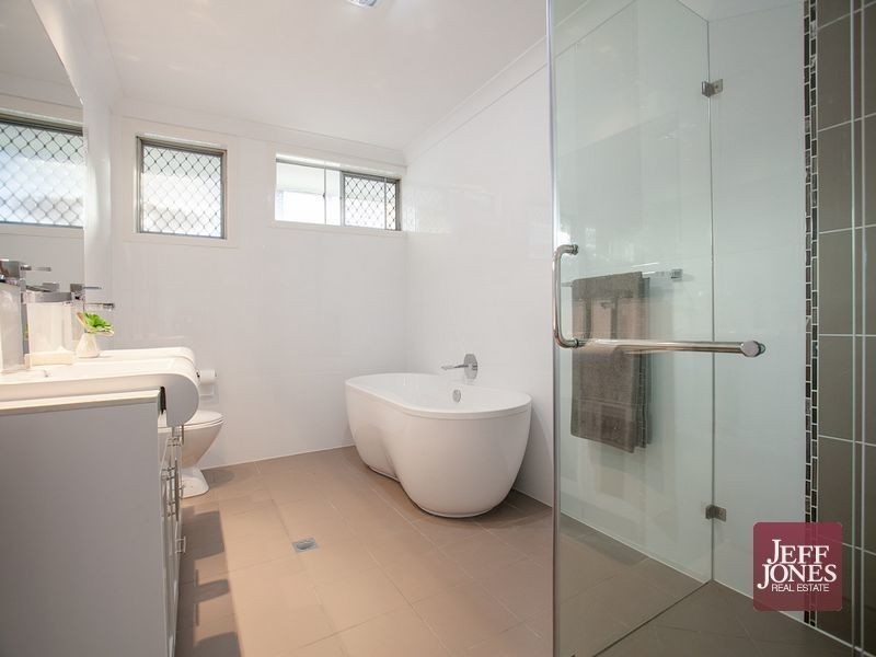 61 Monash Road, Tarragindi QLD 4121