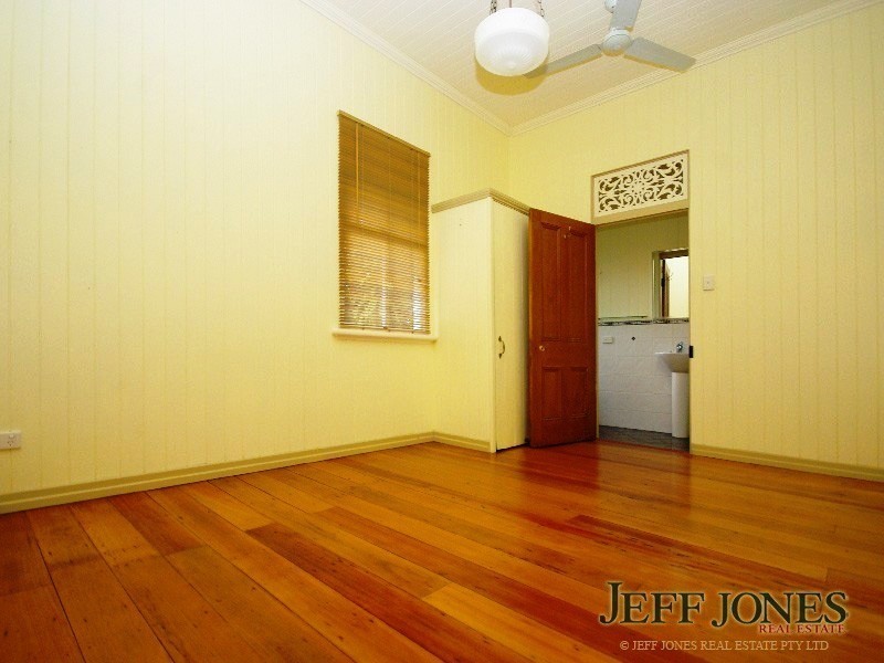 94 Linton Street, Kangaroo Point QLD 4169