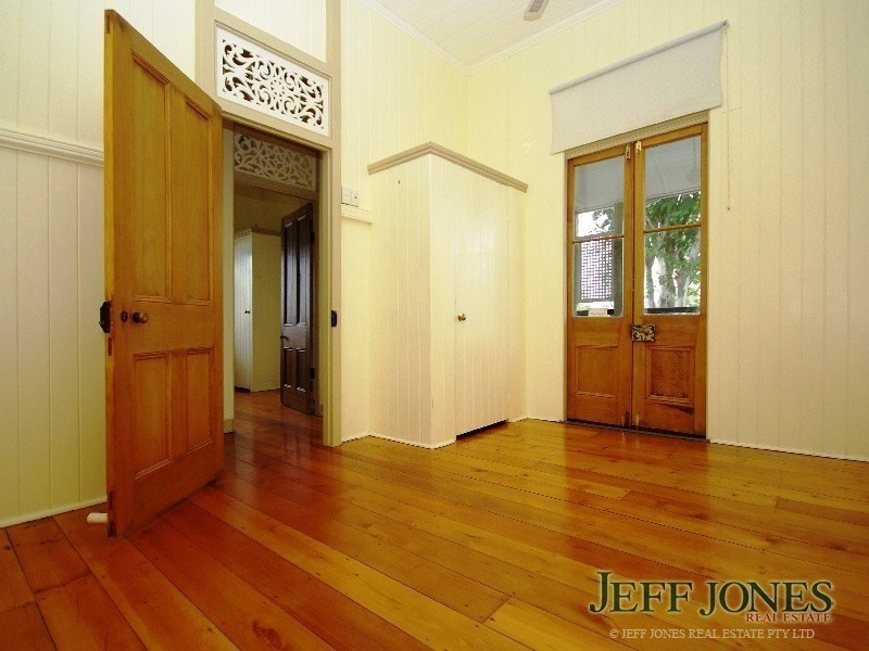 94 Linton Street, Kangaroo Point QLD 4169