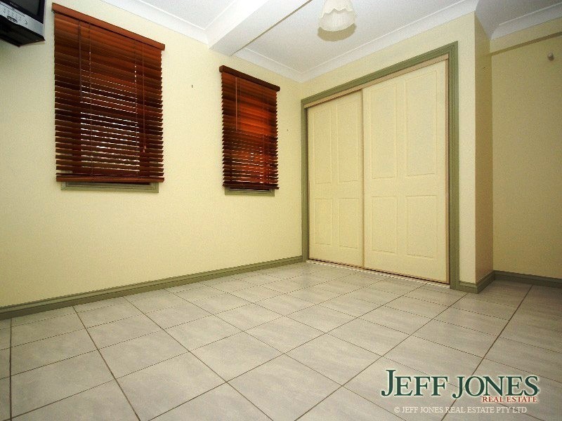 94 Linton Street, Kangaroo Point QLD 4169