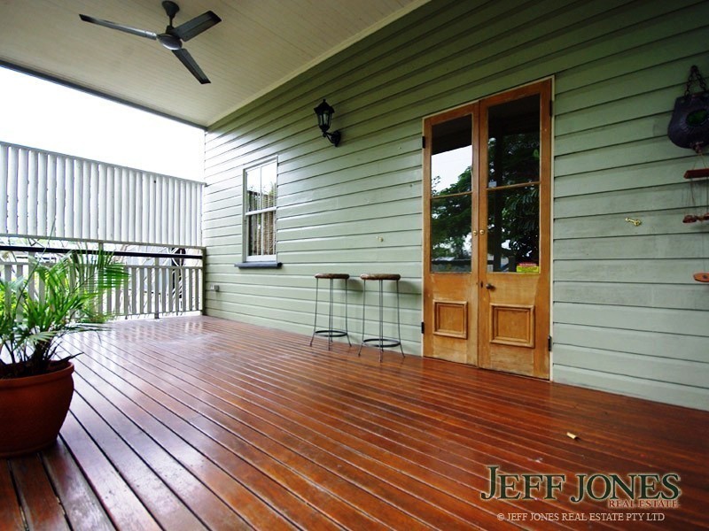 94 Linton Street, Kangaroo Point QLD 4169