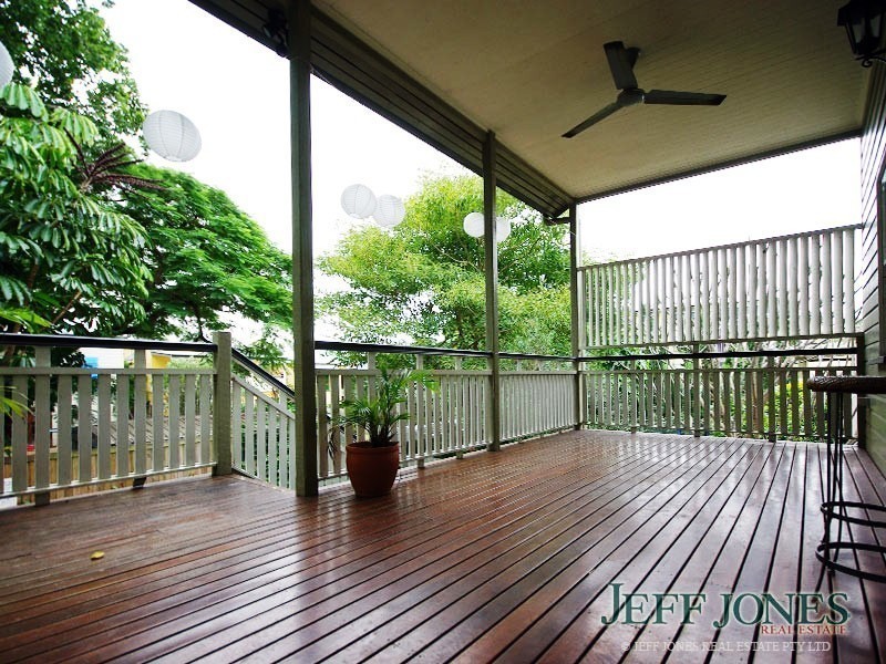 94 Linton Street, Kangaroo Point QLD 4169