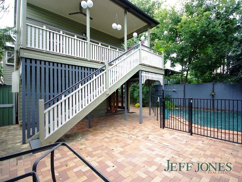 94 Linton Street, Kangaroo Point QLD 4169