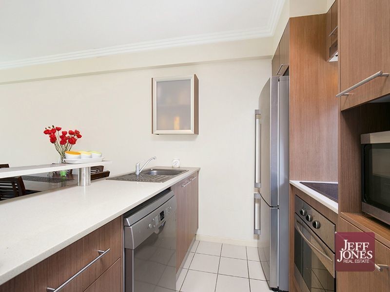 9/127 Ekibin Road, Annerley QLD 4103