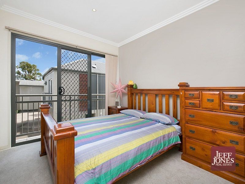 9/127 Ekibin Road, Annerley QLD 4103