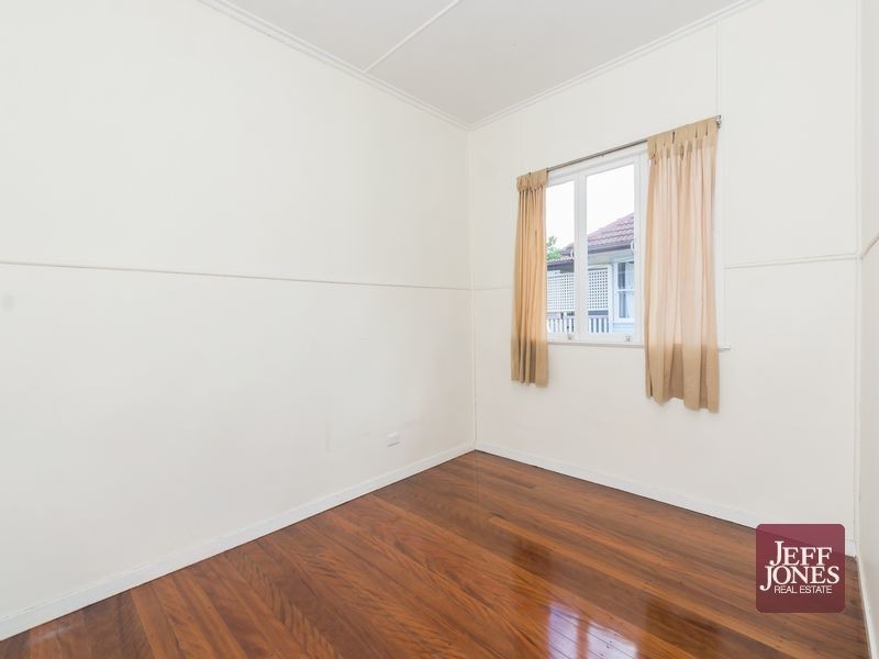2/33 Newcastle Street, Fairfield QLD 4103