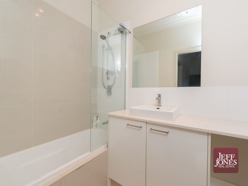 4/96 Broadway Street, Carina QLD 4152