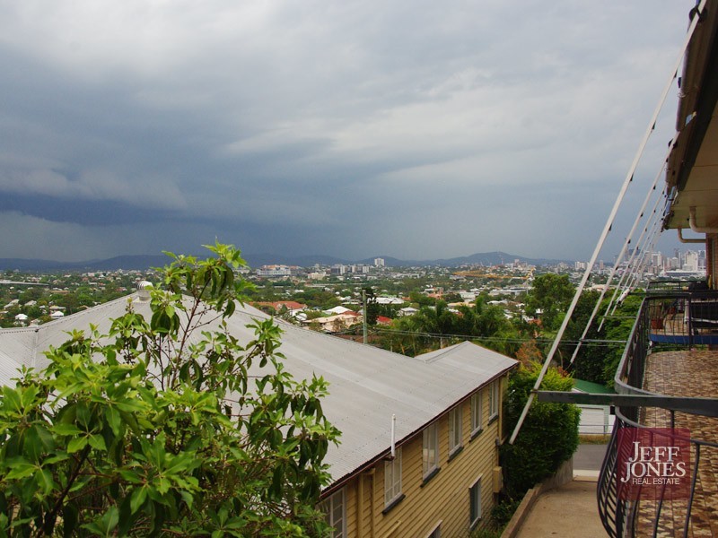 10/33 Curd Street, Greenslopes QLD 4120